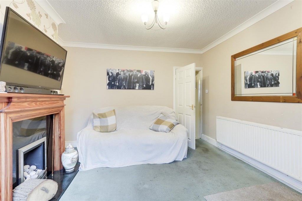 Roseberry Street, Kirkby-In-Ashfield, Nottinghamshire, NG17 7DZ