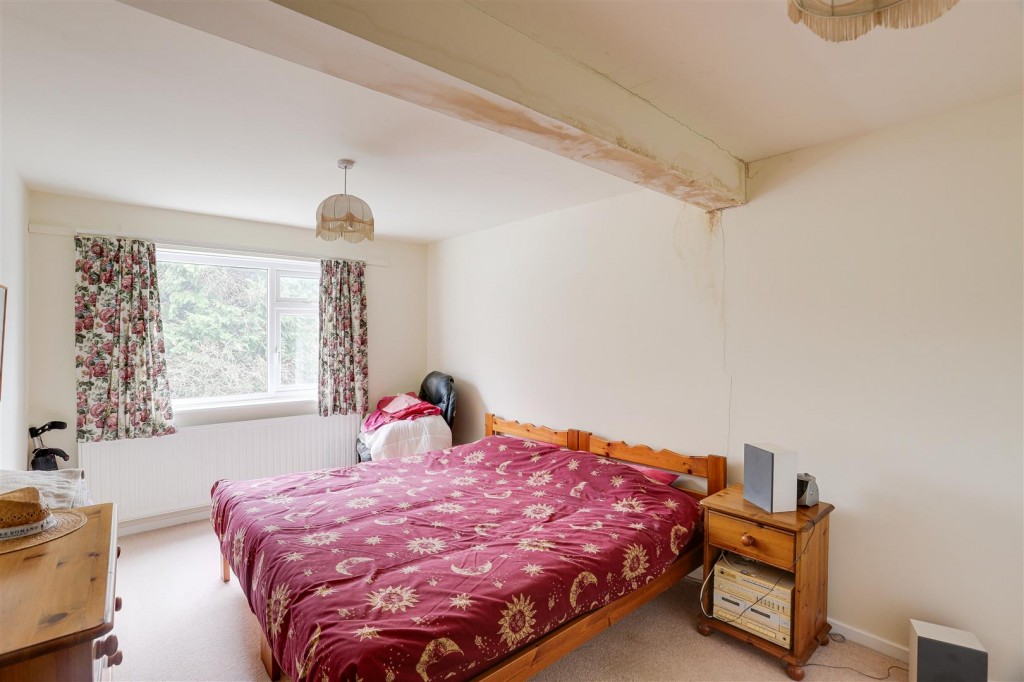 Hillside Road, Beeston, Nottinghamshire, NG9 3AY