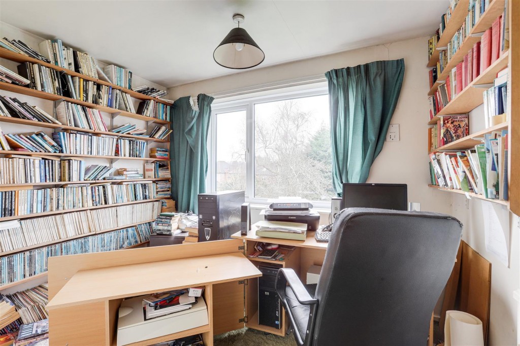 Hillside Road, Beeston, Nottinghamshire, NG9 3AY