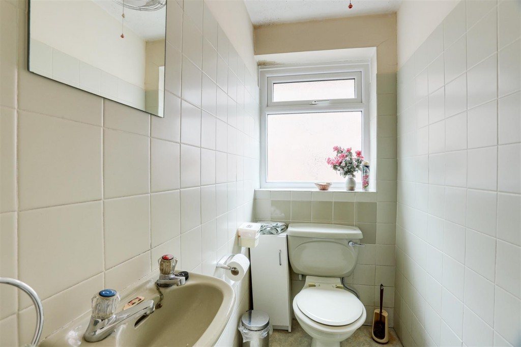 Hillside Road, Beeston, Nottinghamshire, NG9 3AY