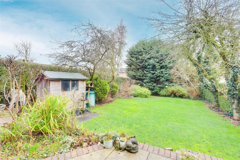Hillside Road, Beeston, Nottinghamshire, NG9 3AY
