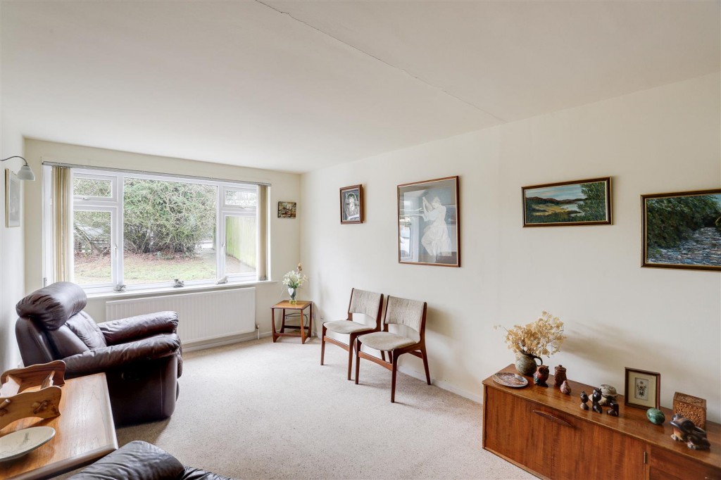 Hillside Road, Beeston, Nottinghamshire, NG9 3AY