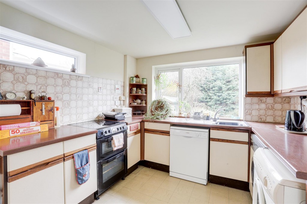Hillside Road, Beeston, Nottinghamshire, NG9 3AY