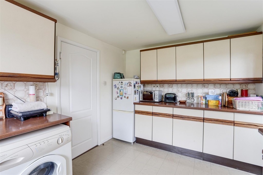 Hillside Road, Beeston, Nottinghamshire, NG9 3AY