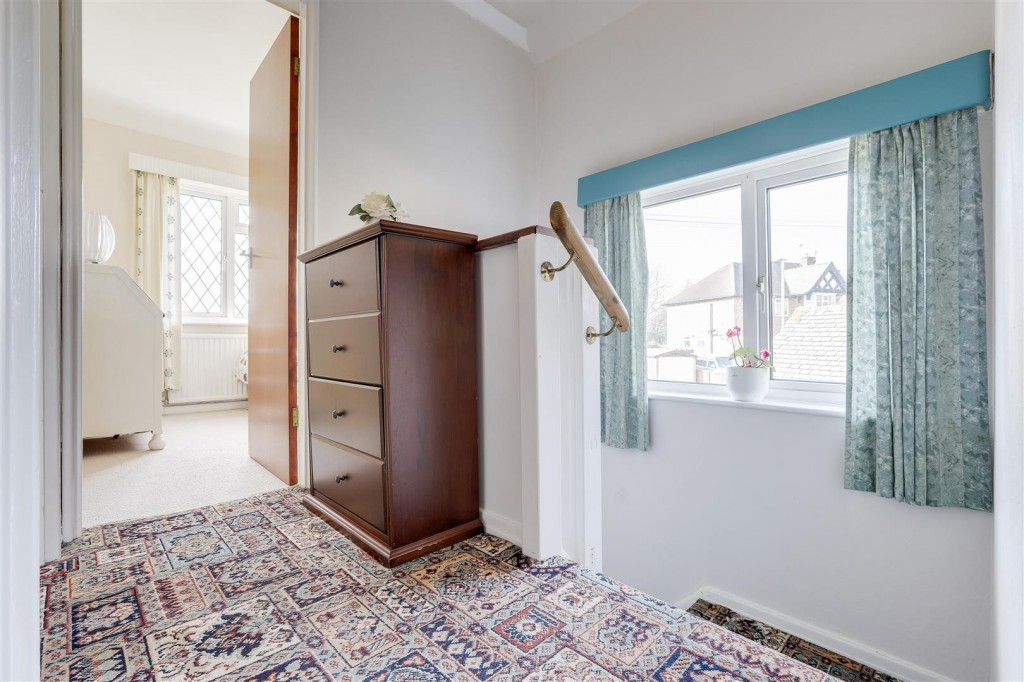 Burnside Drive, Bramcote, Nottinghamshire, NG9 3EE