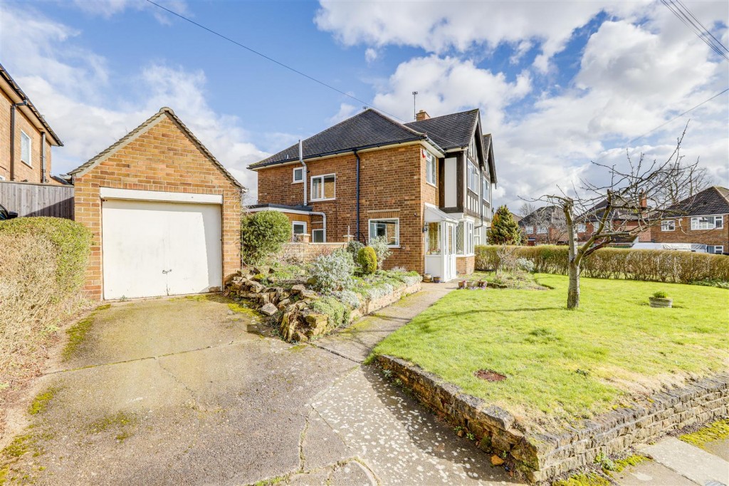 Burnside Drive, Bramcote, Nottinghamshire, NG9 3EE