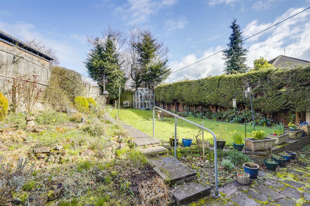 Burnside Drive, Bramcote, Nottinghamshire, NG9 3EE