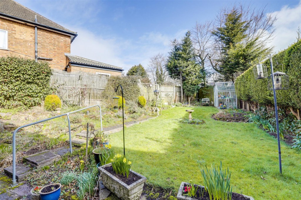 Burnside Drive, Bramcote, Nottinghamshire, NG9 3EE