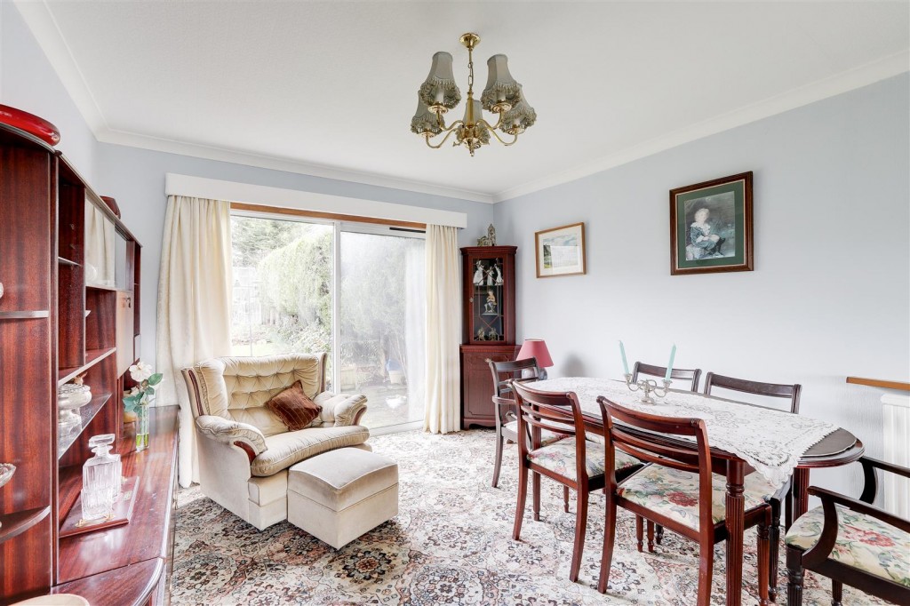 Burnside Drive, Bramcote, Nottinghamshire, NG9 3EE