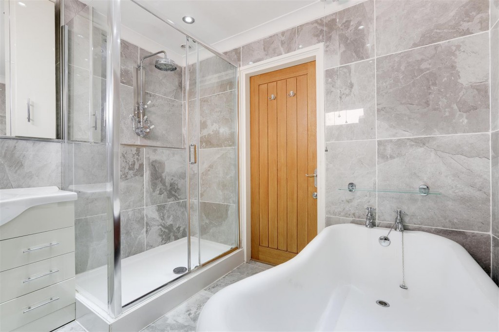 Woodland Avenue, Breaston, Derbyshire, DE72 3AN