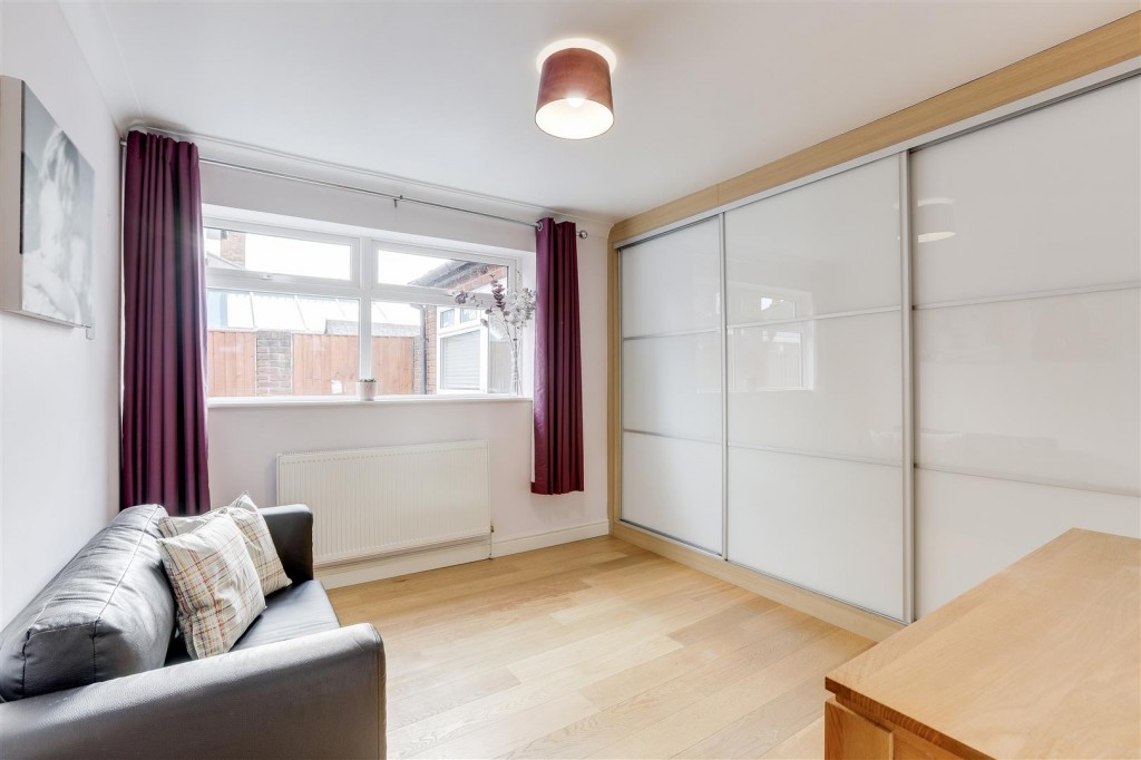 Woodland Avenue, Breaston, Derbyshire, DE72 3AN