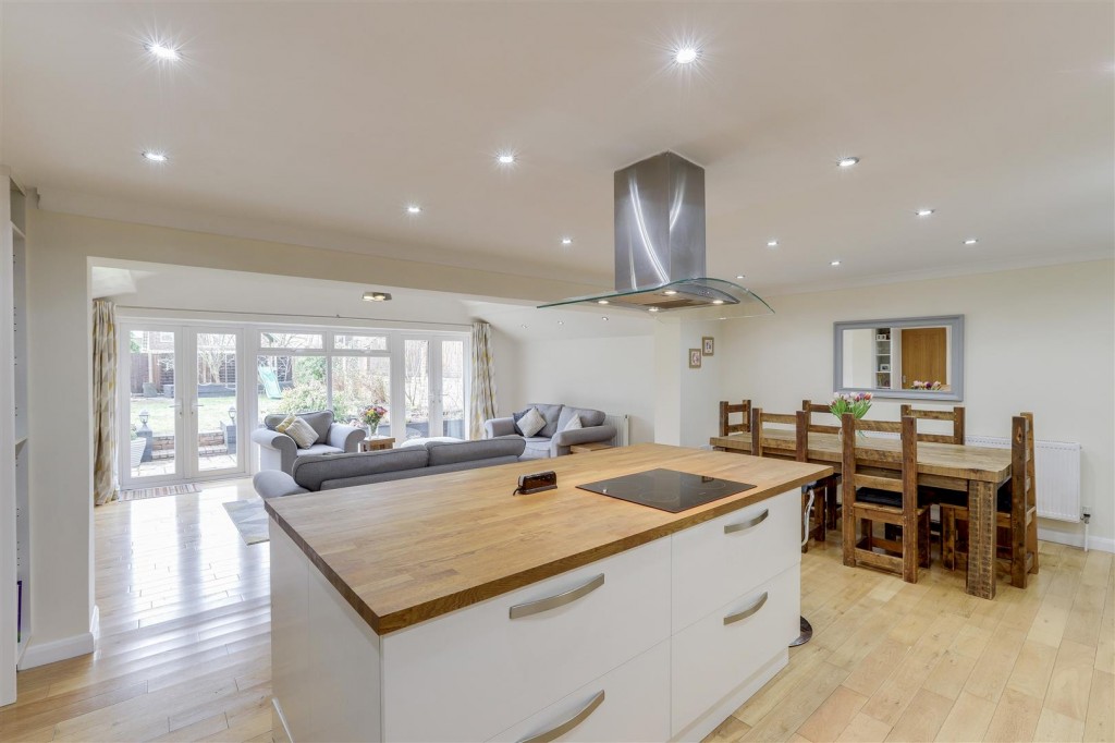 Woodland Avenue, Breaston, Derbyshire, DE72 3AN
