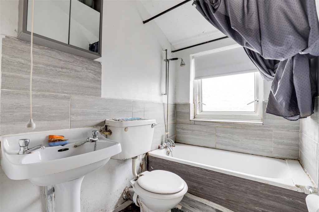 Holland Street, Hyson Green, Nottinghamshire, NG7 5DS