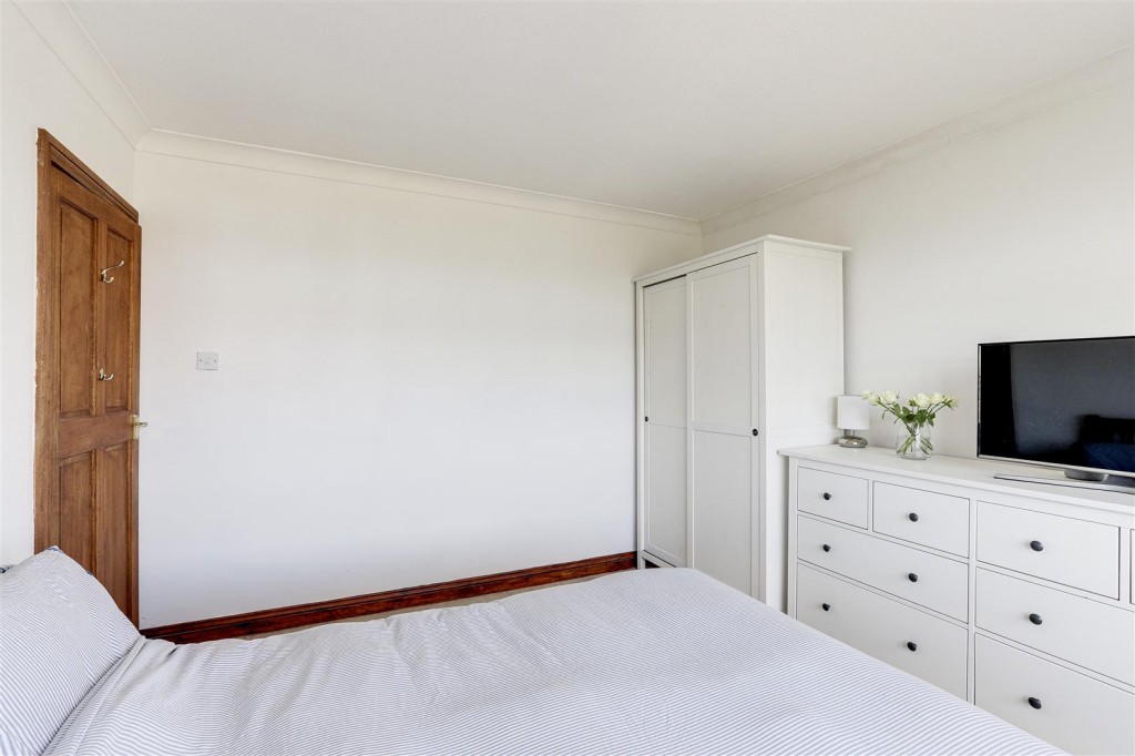 Lyndhurst Gardens, West Bridgford, Nottingham