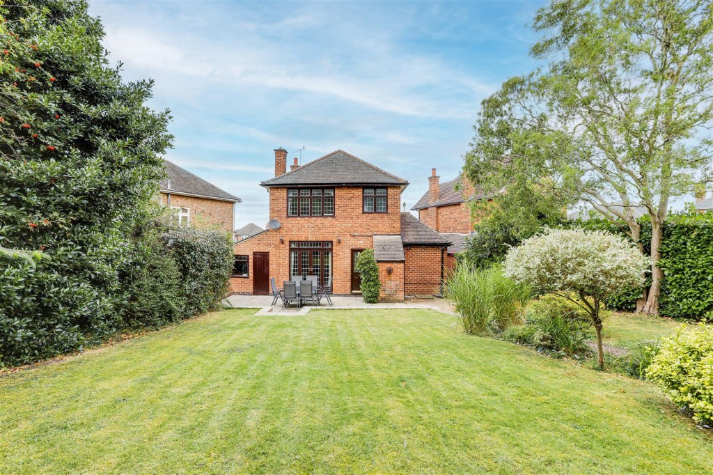 Lyndhurst Gardens, West Bridgford, Nottingham