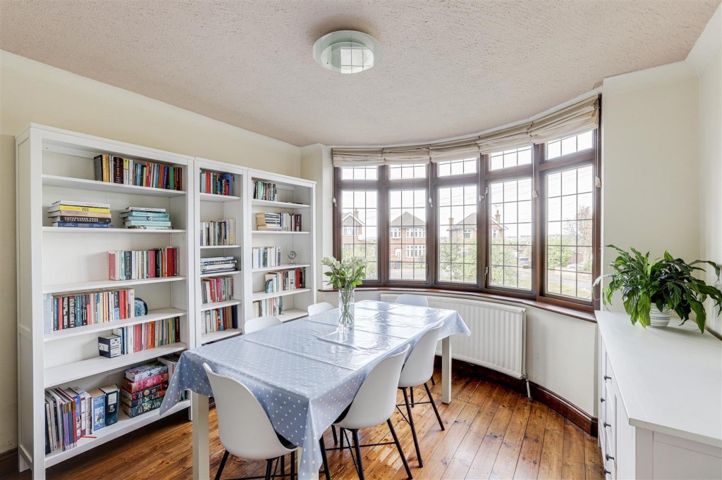 Lyndhurst Gardens, West Bridgford, Nottingham