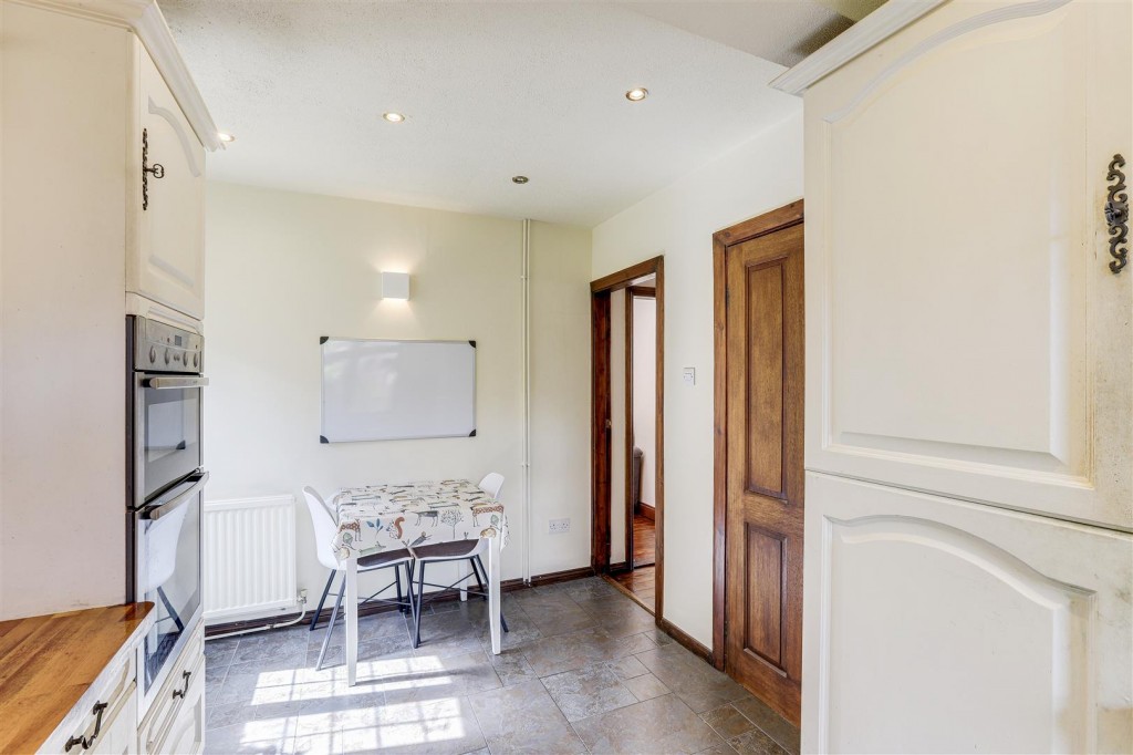 Lyndhurst Gardens, West Bridgford, Nottingham