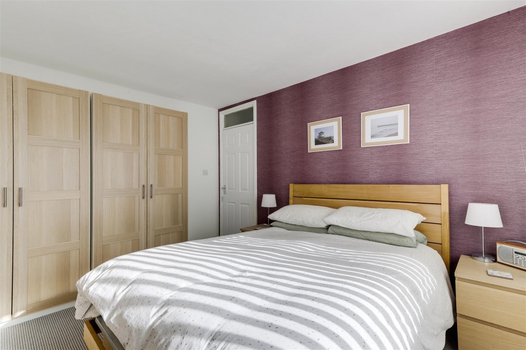 Bestwood Lodge Drive, Arnold, Nottinghamshire, NG5 8NE