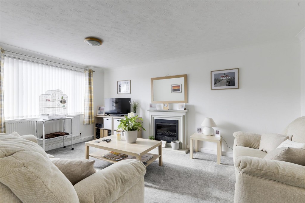 Bestwood Lodge Drive, Arnold, Nottinghamshire, NG5 8NE