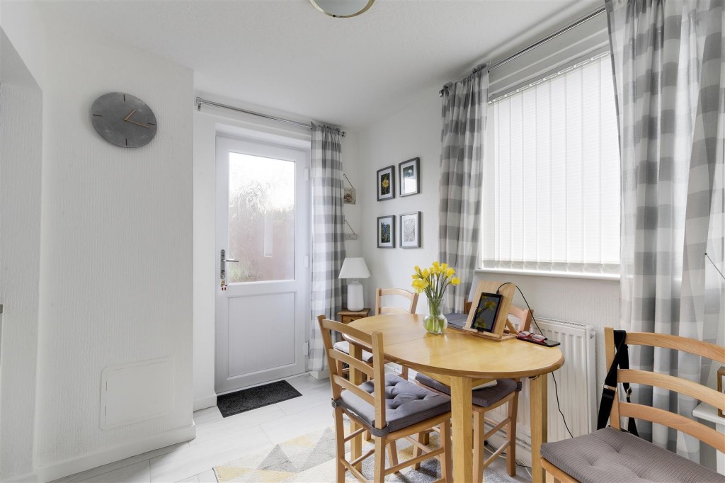 Bestwood Lodge Drive, Arnold, Nottinghamshire, NG5 8NE