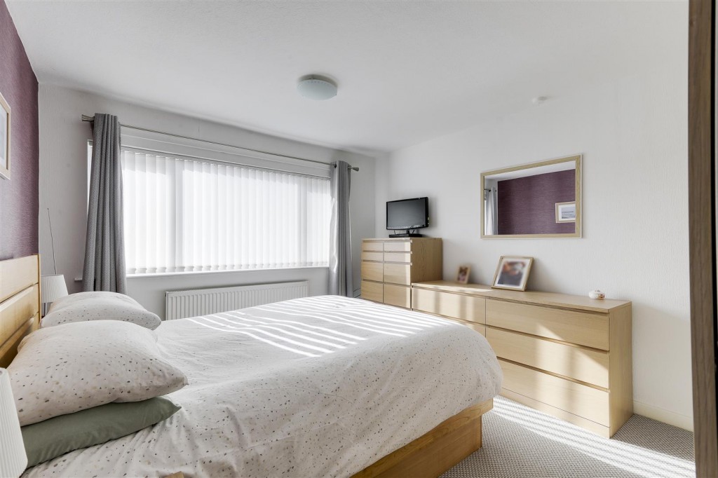 Bestwood Lodge Drive, Arnold, Nottinghamshire, NG5 8NE