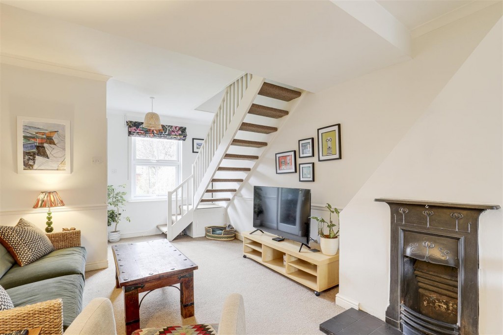 Midland Cottages, West Bridgford, Nottinghamshire, NG2 6BH