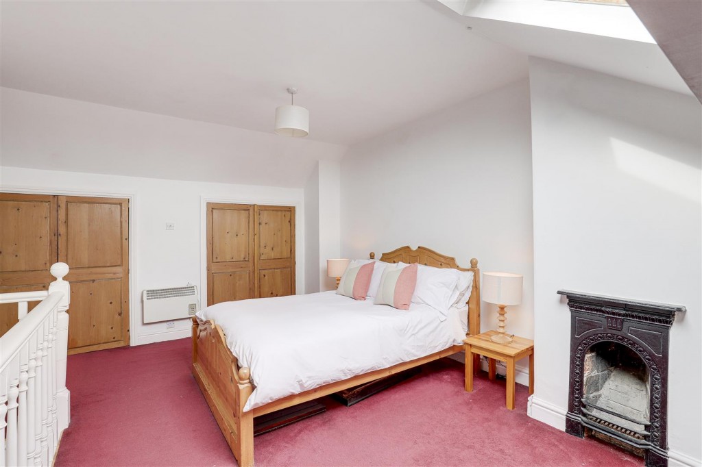 Midland Cottages, West Bridgford, Nottinghamshire, NG2 6BH