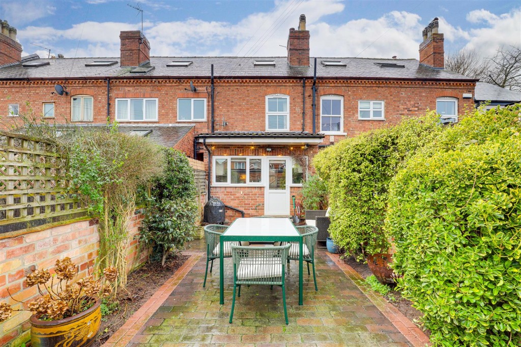 Midland Cottages, West Bridgford, Nottinghamshire, NG2 6BH