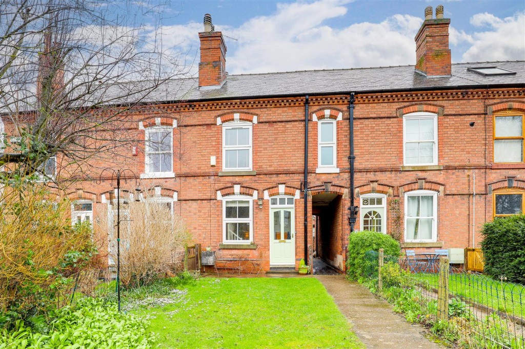 Midland Cottages, West Bridgford, Nottinghamshire, NG2 6BH