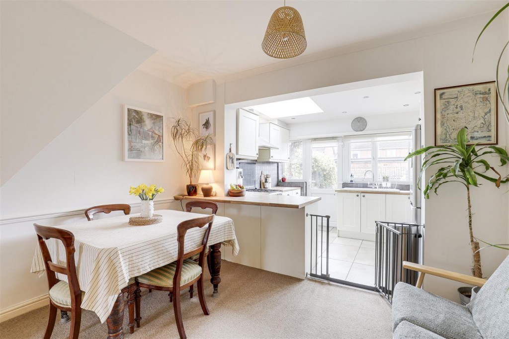 Midland Cottages, West Bridgford, Nottinghamshire, NG2 6BH