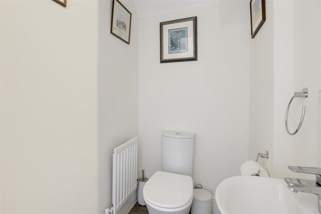 Westerdale Drive, Keyworth, Nottinghamshire, NG12 5ST
