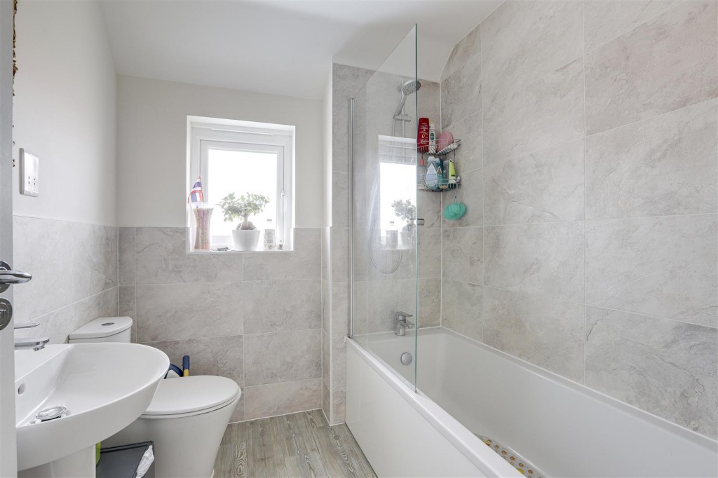Westerdale Drive, Keyworth, Nottinghamshire, NG12 5ST