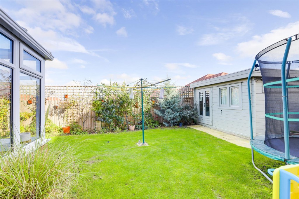Westerdale Drive, Keyworth, Nottinghamshire, NG12 5ST