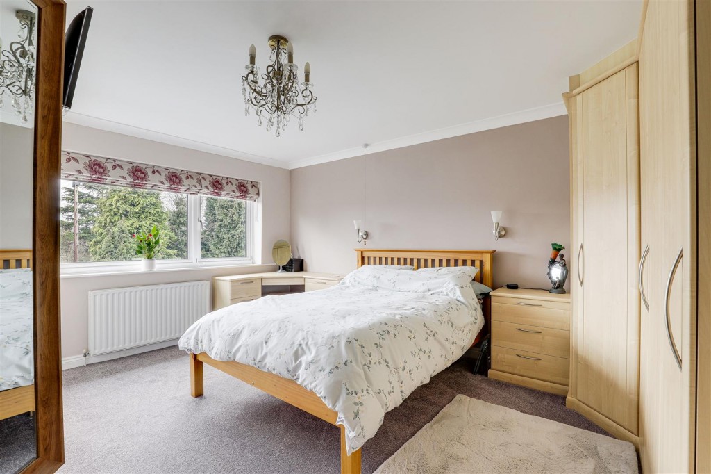Loughborough Road, West Bridgford, Nottinghamshire, NG2 7EH