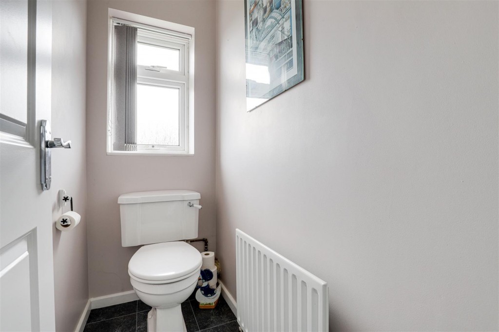 Loughborough Road, West Bridgford, Nottinghamshire, NG2 7EH
