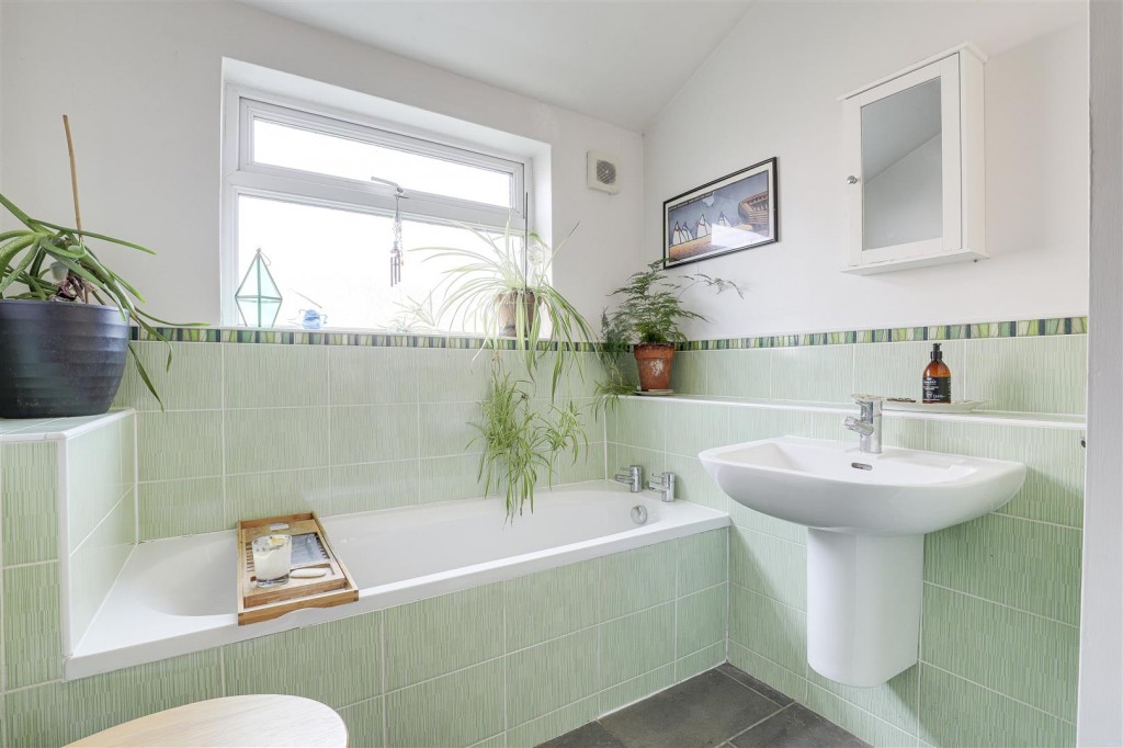 Church Drive, Carrington, Nottinghamshire, NG5 2BA