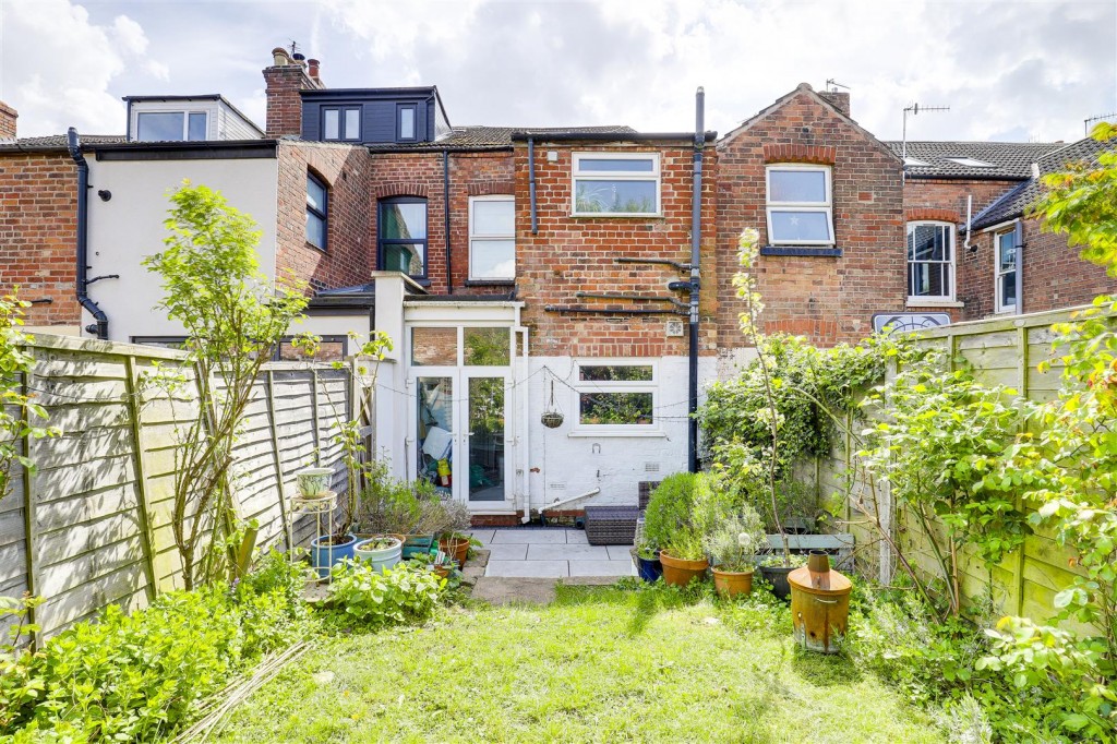 Church Drive, Carrington, Nottinghamshire, NG5 2BA