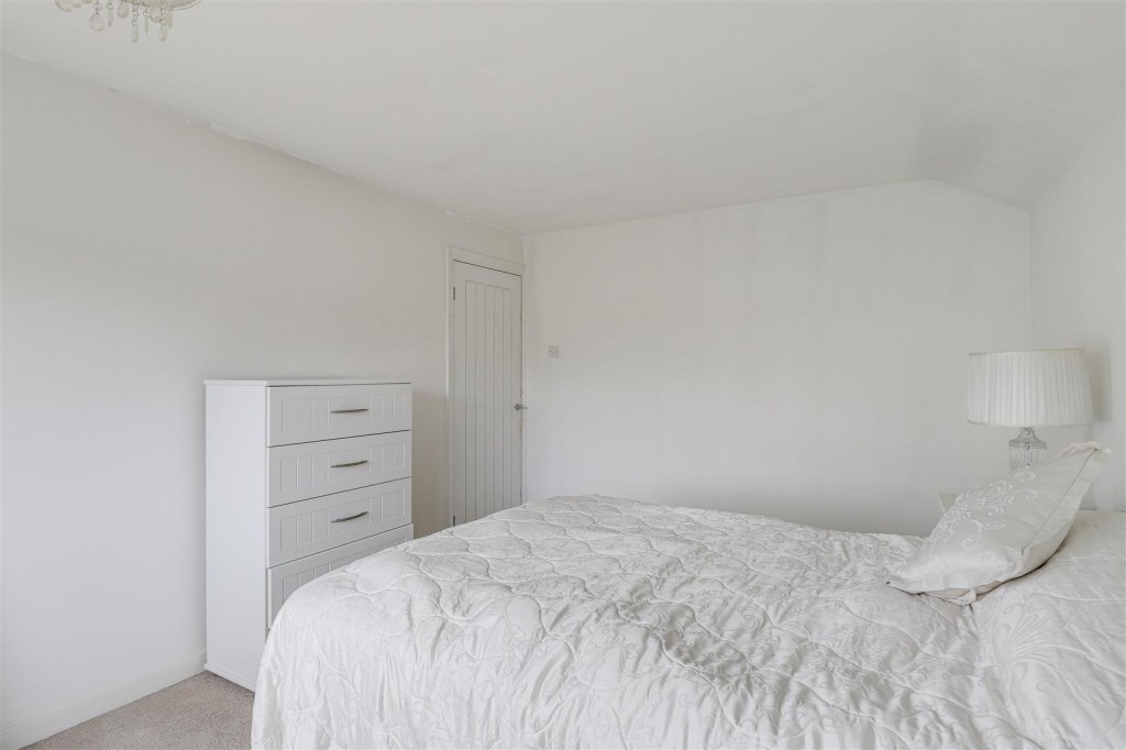 Ramsey Drive, Arnold, Nottinghamshire, NG5 6QQ