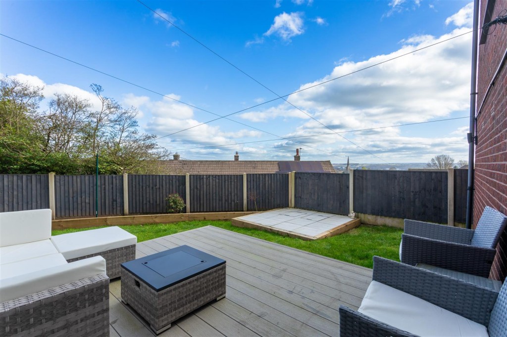Redcar Close, Gedling, Nottinghamshire, NG4 4EW
