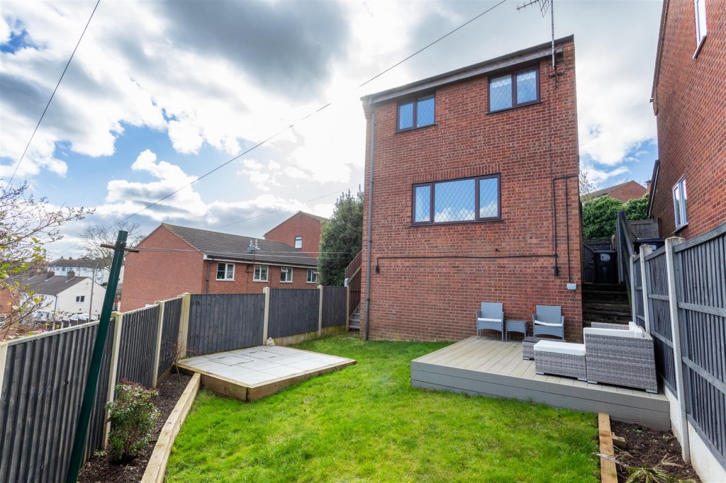 Redcar Close, Gedling, Nottinghamshire, NG4 4EW