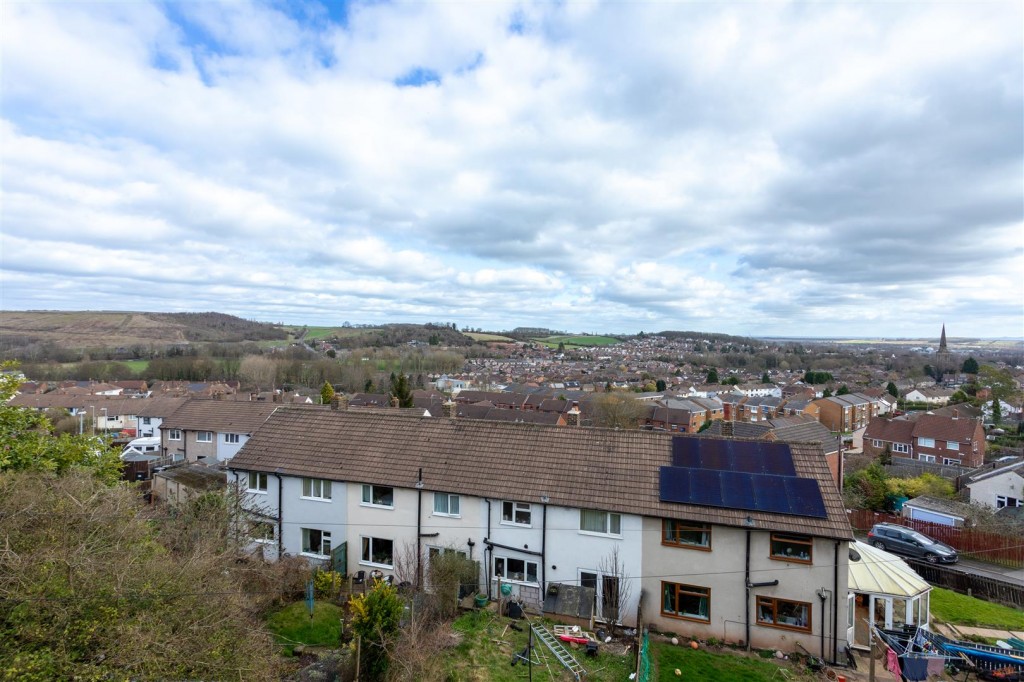 Redcar Close, Gedling, Nottinghamshire, NG4 4EW