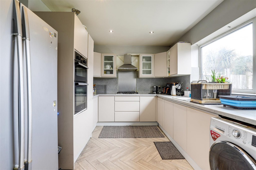 Bostock Lane, Long Eaton, Derbyshire, NG10 4EH
