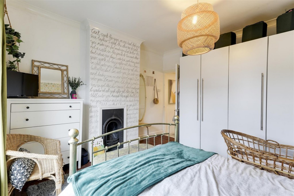 Marhill Road, Carlton, Nottinghamshire, NG4 3AJ