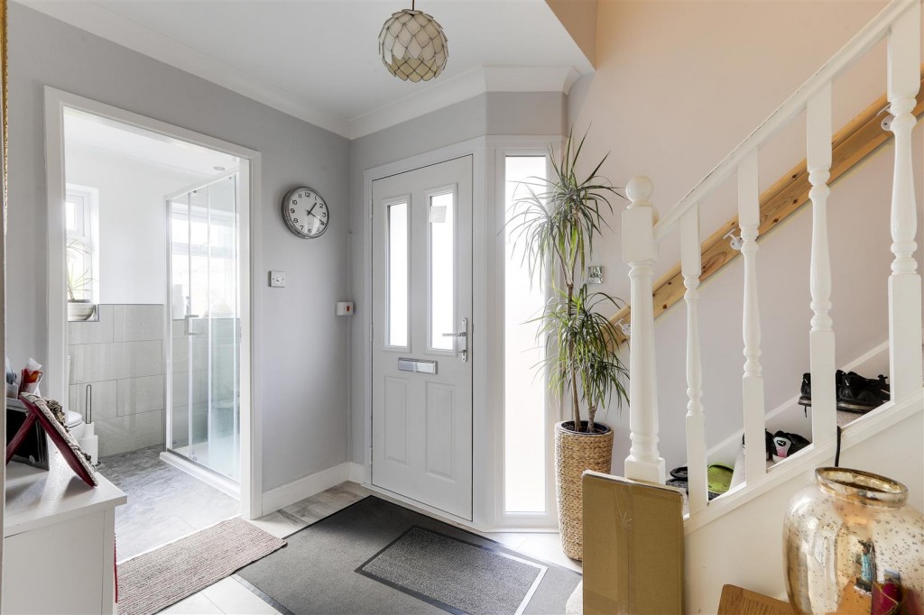 Wykes Avenue, Gedling, Nottinghamshire, NG4 4DF