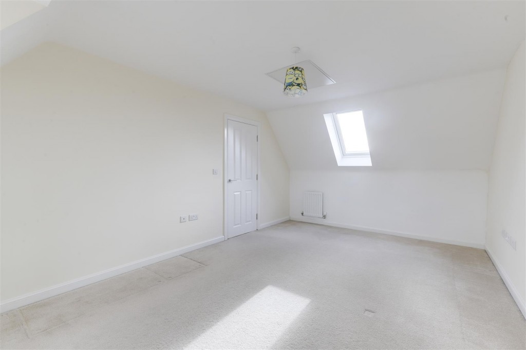 Kestrel Grove, Hucknall, Nottinghamshire, NG15 6UU