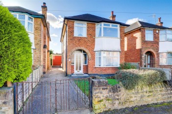 Heckington Drive, Wollaton, Nottinghamshire, NG8 1LF