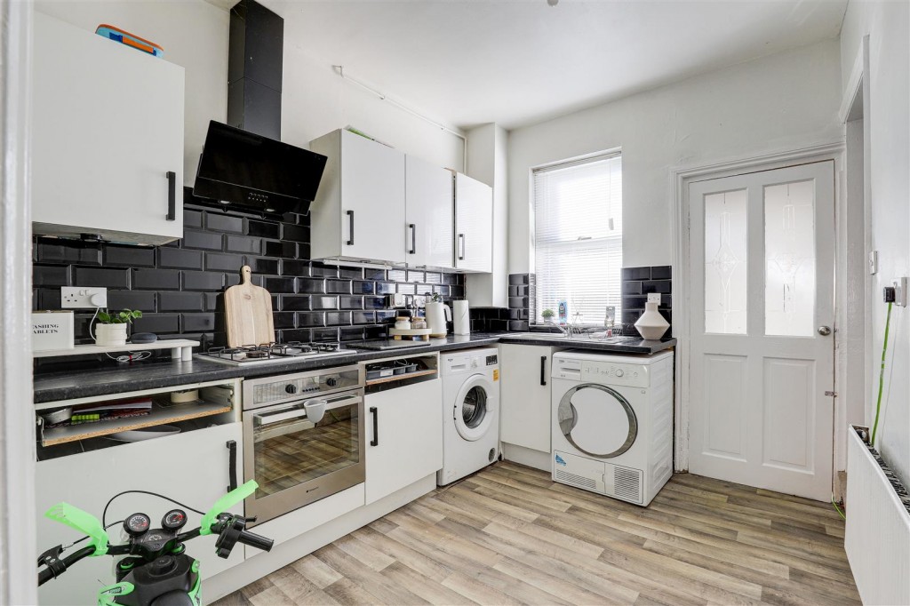 Minerva Street, Bulwell, Nottinghamshire, NG6 8GS