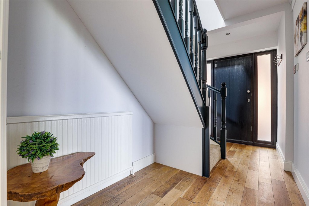 Medina Drive, Tollerton, Nottinghamshire, NG12 4EP