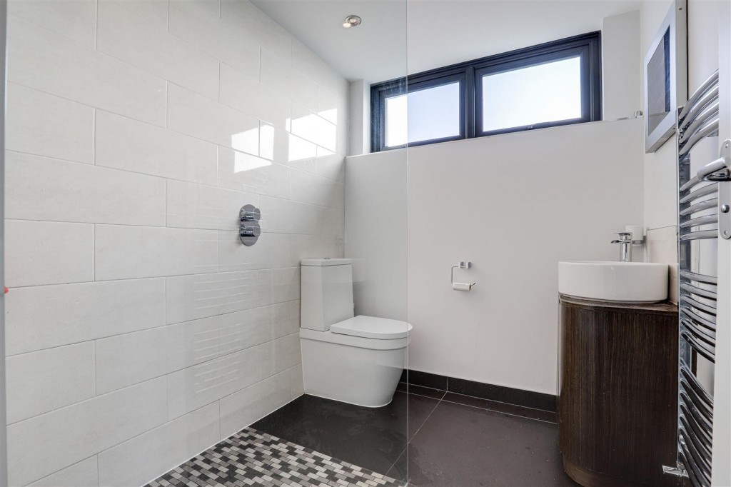 Medina Drive, Tollerton, Nottinghamshire, NG12 4EP