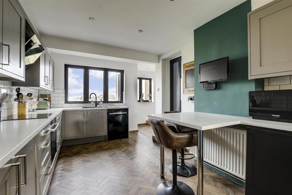 Medina Drive, Tollerton, Nottinghamshire, NG12 4EP